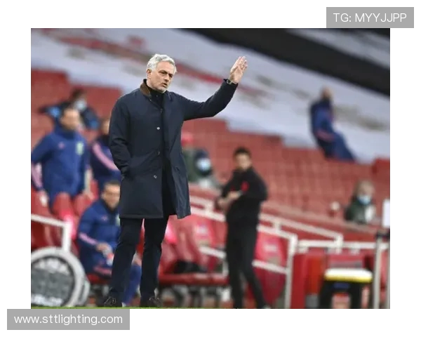 重庆飞盘队战术之争引发热议球迷与教练的观点碰撞